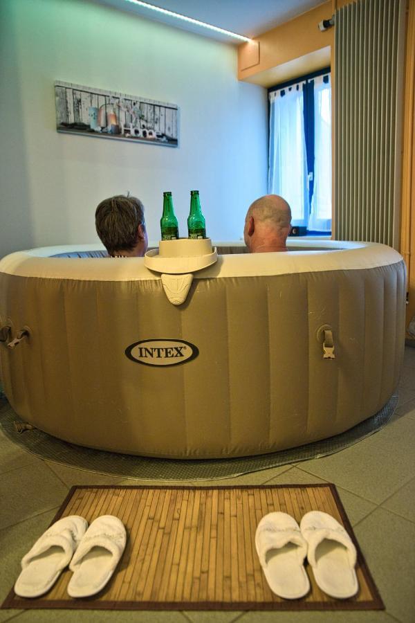 Chill Home : Appartement Cocooning Avec Jacuzzi Grandson Zewnętrze zdjęcie